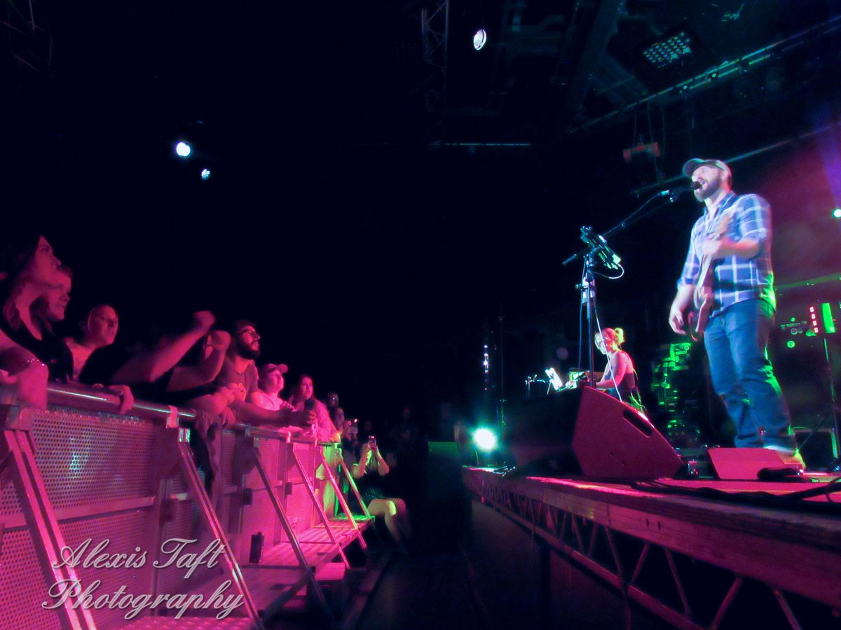 AlexisTaftPhoto's tweet photo. Photos i took of Cody Pennington on Saturday 1st July when he played Cambridge Junction
#livemusic #livemusicphotography #countrymusic #gigs https://t.co/9AC7GlBoL2