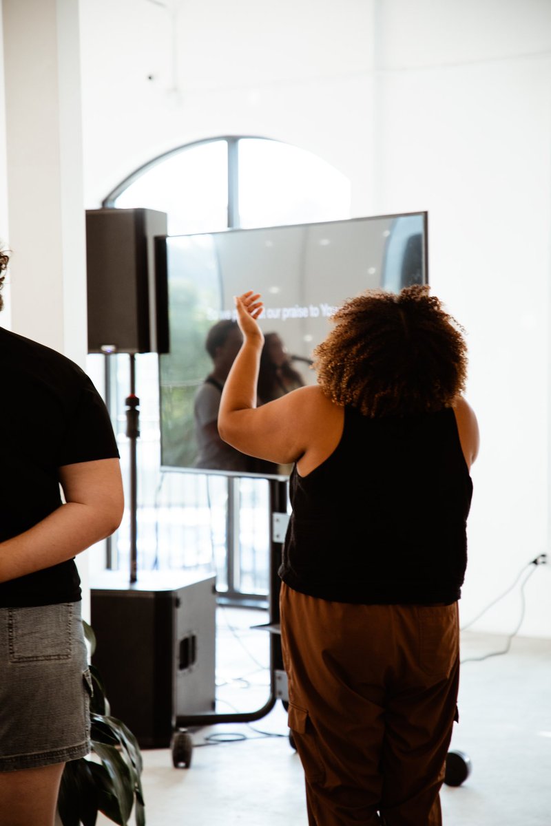 trenton_mueller's tweet image. “Jesus isn’t just someone to understand, he is a Savior to receive.” It’s pretty awesome what God is doing in our church right now. His word proclaimed and his presence felt in the room!  #JesusIsGood #wearesendnetwork #sendnetwork