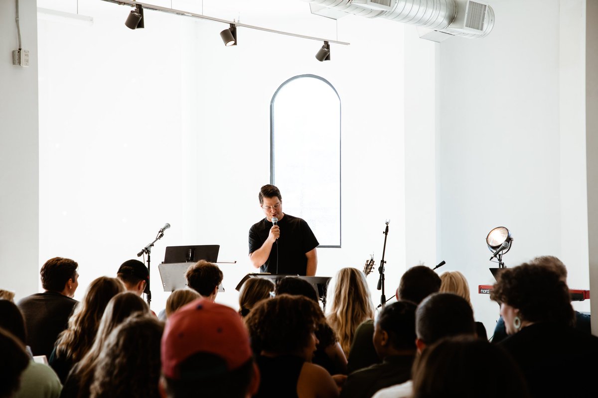trenton_mueller's tweet image. “Jesus isn’t just someone to understand, he is a Savior to receive.” It’s pretty awesome what God is doing in our church right now. His word proclaimed and his presence felt in the room!  #JesusIsGood #wearesendnetwork #sendnetwork