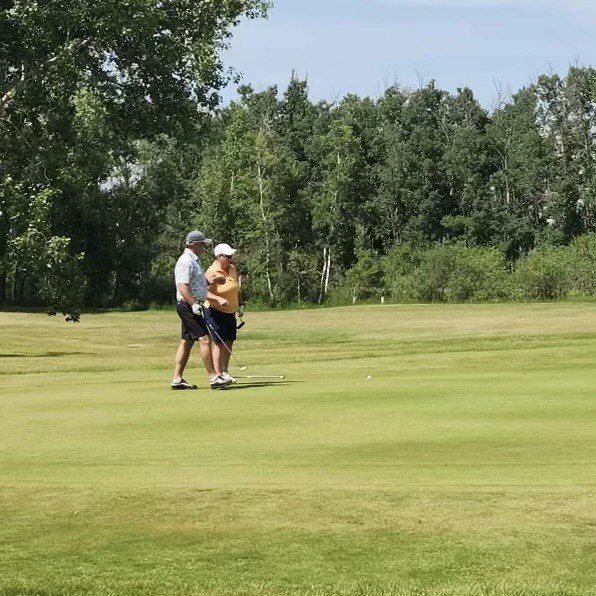 BlueWhaleFS's tweet photo. Ahh... A team getaway at the cabin! This is something we look forward to every year. 😄 

What were you up to over the long weekend?  

#sksummer #skbusiness #teambuilding #teamplanning https://t.co/g9zSl3bNXV