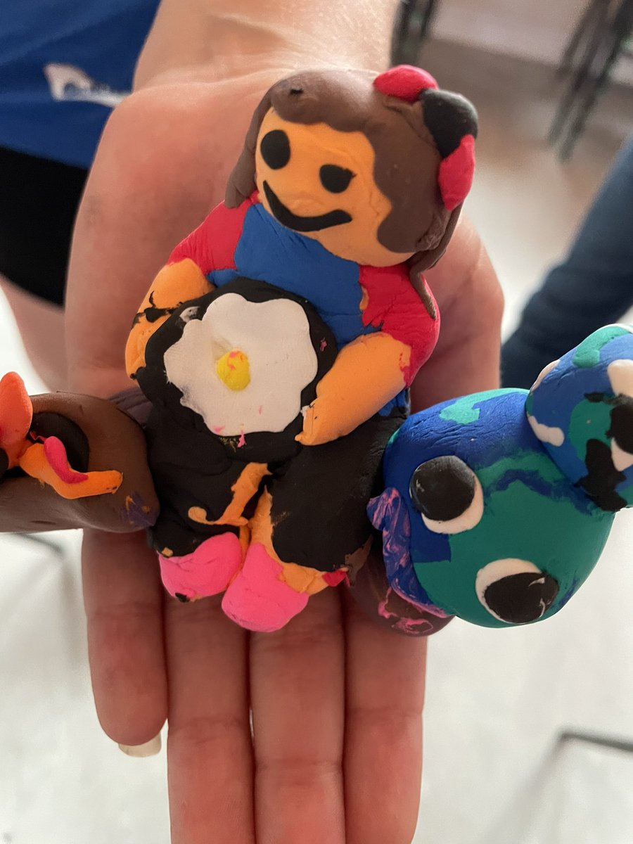katyfairfluff's tweet photo. We asked the girls to make a model about what Guiding means to them/best memory. They didn’t disappoint. 
Paddle boarding, cooking on camp, making s’mores on camp fire and camping @Girlguiding @Girlguiding_NWE #memories #girlonlyspace https://t.co/UtzzMfQfS8