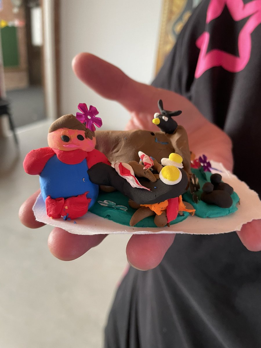 katyfairfluff's tweet photo. We asked the girls to make a model about what Guiding means to them/best memory. They didn’t disappoint. 
Paddle boarding, cooking on camp, making s’mores on camp fire and camping @Girlguiding @Girlguiding_NWE #memories #girlonlyspace https://t.co/UtzzMfQfS8