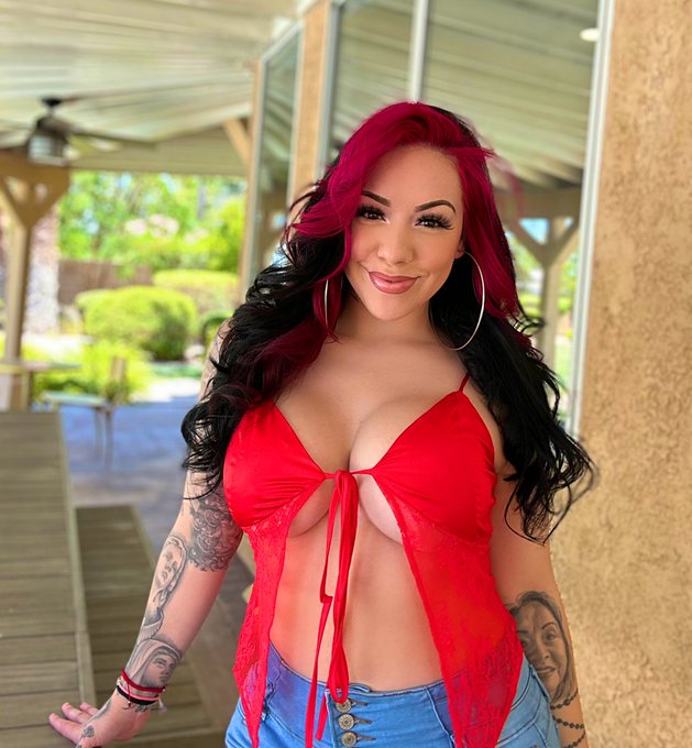 Happy 4th of July 🥰🇺🇸❤️ https://t.co/BwnAca1TAx