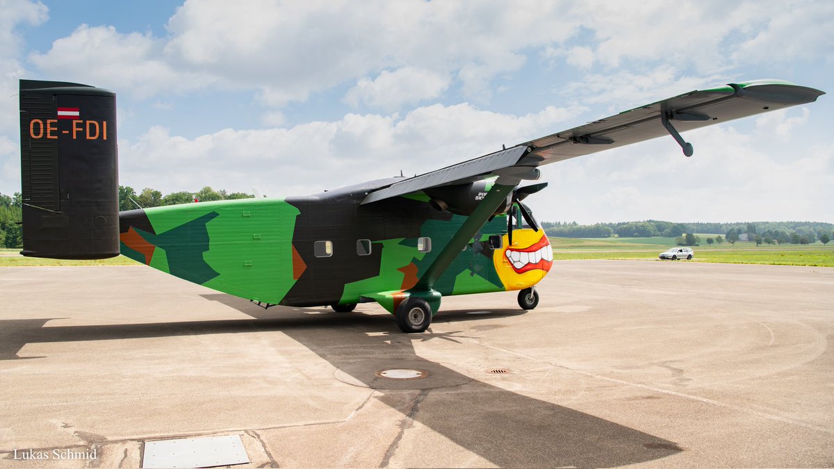 aviation_schmid's tweet photo. Pink Aviation / Short SC-7 Skyvan / OE-FDI / EDTU - 2.7.23
#AvGeek #planespotting #planes #planespotter #aviation #aviationphotography #spotting #pinkaviation #shortsc7 #skyvan #edtu #oefdi https://t.co/UFhkr5Whln