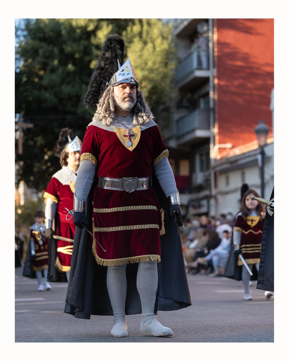 jmssmv's tweet photo. El día de la Corporación es el Miércoles Santo,constituyendo una de las ocasiones para ver la talla del Santísimo Cristo Yacente en procesión portada a hombros por miembros de la Corporación.Contemplar el paso de los Sayones es sumergirse en los inicios de la SSMV #sayones #SSMV https://t.co/XOtYtLNCGP