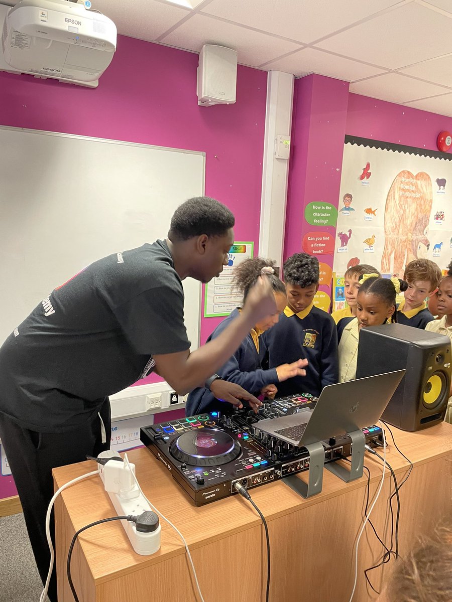 Edmonton County Primary tweet media