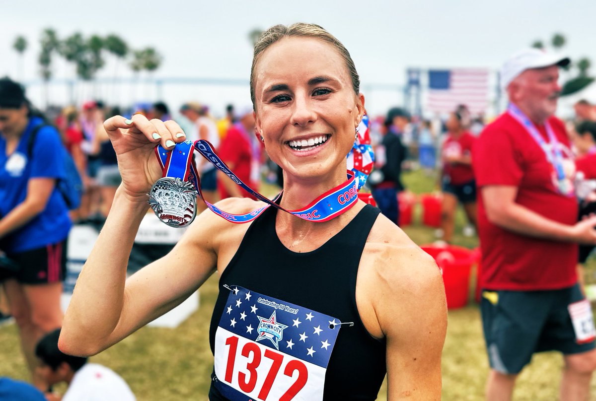 Two weeks ago <a href="/GrandmasMara/">Grandma's Marathon</a> Jess McClain ran 2:29 to qualify for the #Orlando2024 U.S. Olympic Marathon Trials. 

Today she became first female overall winner in the 50-year history of the Crown City Classic, winning the 12k in 41:30. 

🇺🇸 🏃🏽‍♀️🏆 💥

#RunCoronado #Happy4th