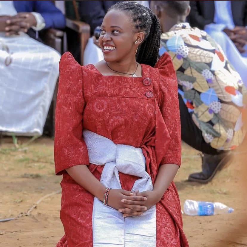 Missing person!!!!!!!

If any one has seen this girl, goes by the names of Arinda Lillian please contact me on (0740180766 and 0726274281) Just call me🥹🙏🙏🙏
Please help me find her. She was last seen on Sunday🥹🥹🙇🙇