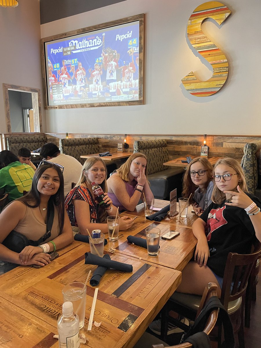 NOFCCLA's tweet photo. Happy July 4 from the Neligh-Oakdale FCCLA. #nofccla #nlc2023 @NOPSwarriors https://t.co/84DGeunhDM