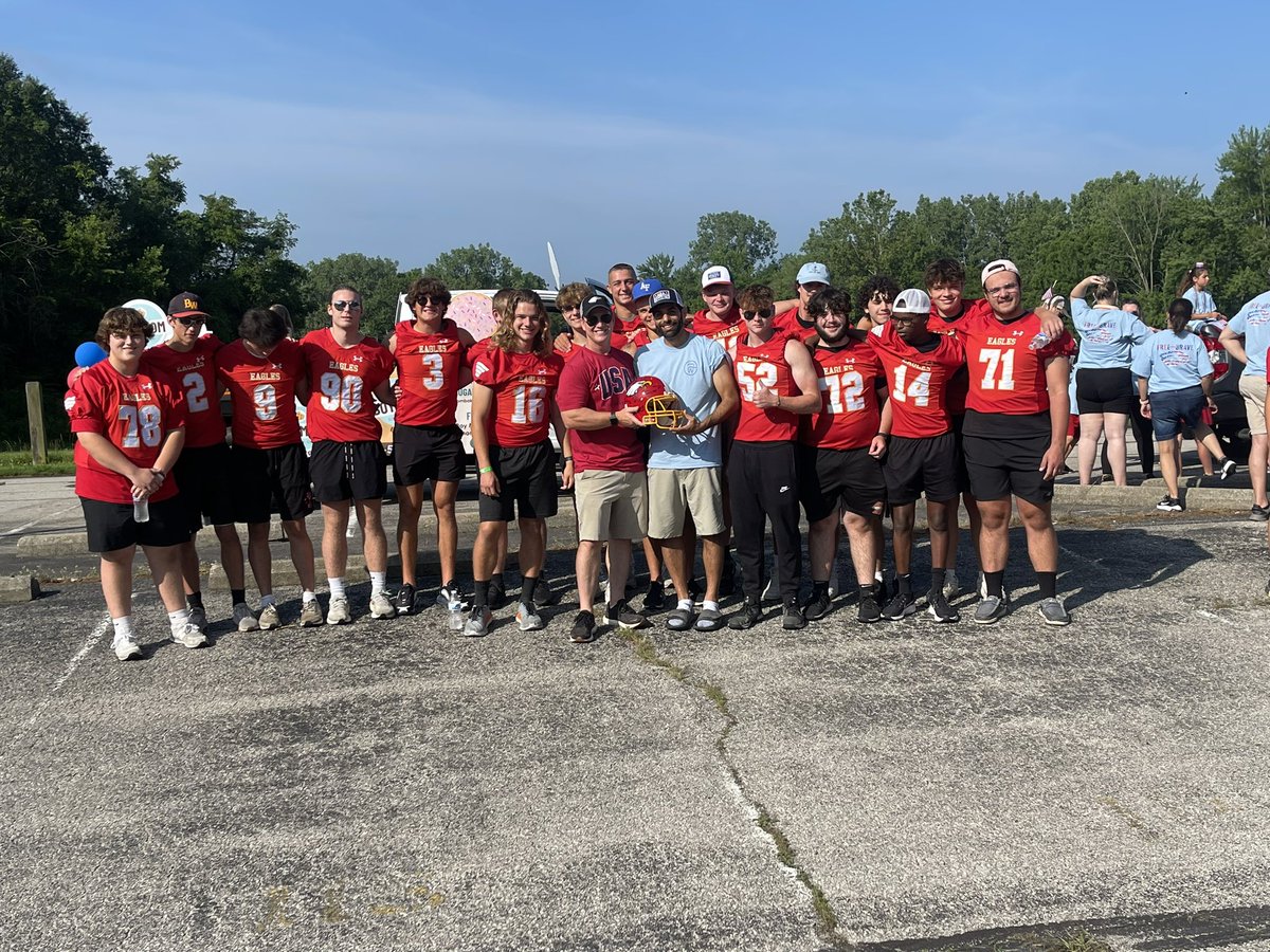 A special thank you to Anthony Dental care for custom molding the 
2023 varsity football team’s mouthpieces. Truly appreciative!