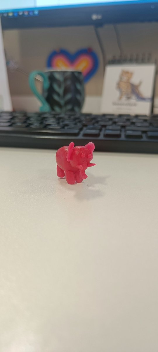 1997_holly's tweet photo. Can't believe it's taken me so long to realise there's so much fun to be had with a babybel! Not only are they delicious, the wax is perfect for crafts! What do you do with your babybel wax? @Babybel https://t.co/HFli0rhz3c