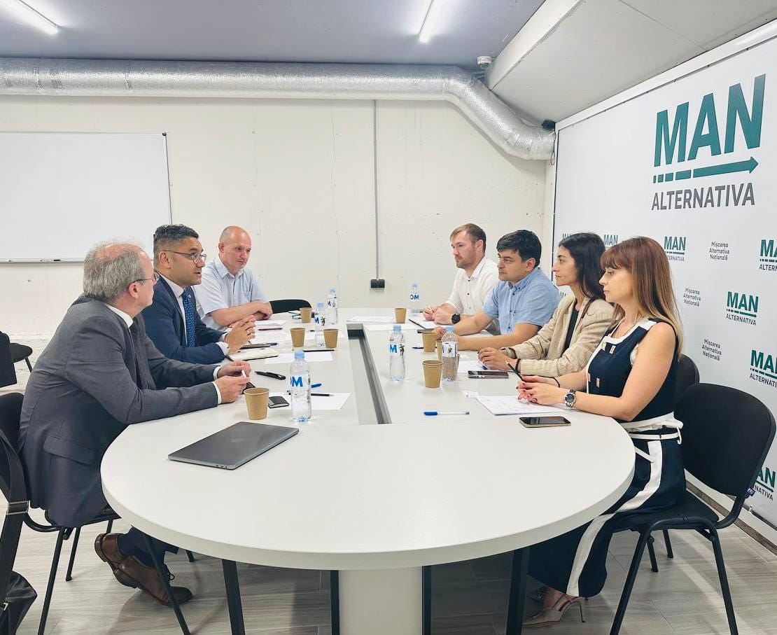 MAN__Party's tweet photo. We had an important meeting with OSCE/ODIHR representatives in #Moldova. They're here to assess the situation ahead of the upcoming general local elections on November 5, 2023. #Elections2023 #Democracy #MANparty https://t.co/EsvEnfkq9z