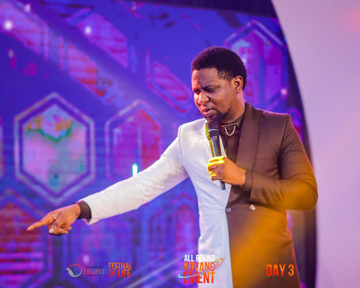 thepriestlyking's tweet photo. “You may never get your strength until you face your fears.” – Apostle @lazarusfemi2 

You'd absolutely need the strength that comes from the place of boldness to execute your life well.

#lethimroar #thepriestlyking 
#apostlefemilazarus https://t.co/ypIWaNWdY8