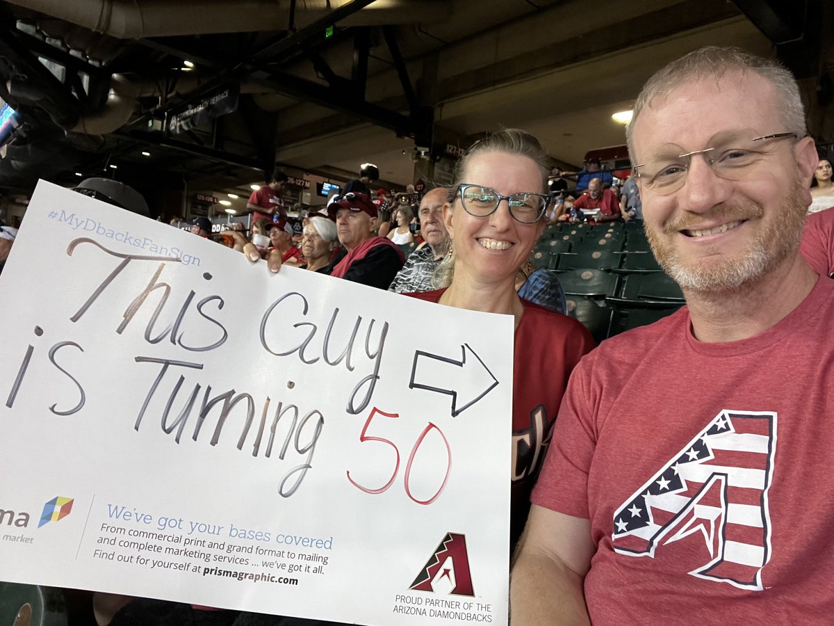 MindyKimball's tweet photo. #dbacks #whatafan Happy Birthday! https://t.co/dqMJkqqwBy