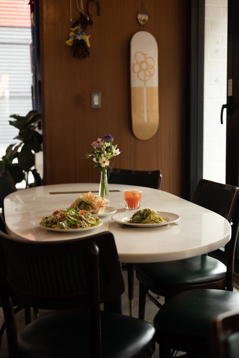 lescalevoyage's tweet photo. where to eat in Montreal - our favourite restaurant Mano Cornuto 

https://t.co/o0g6eJqXrA

#Montreal #restaurants #Italian #Travel https://t.co/UCNaivNHuA