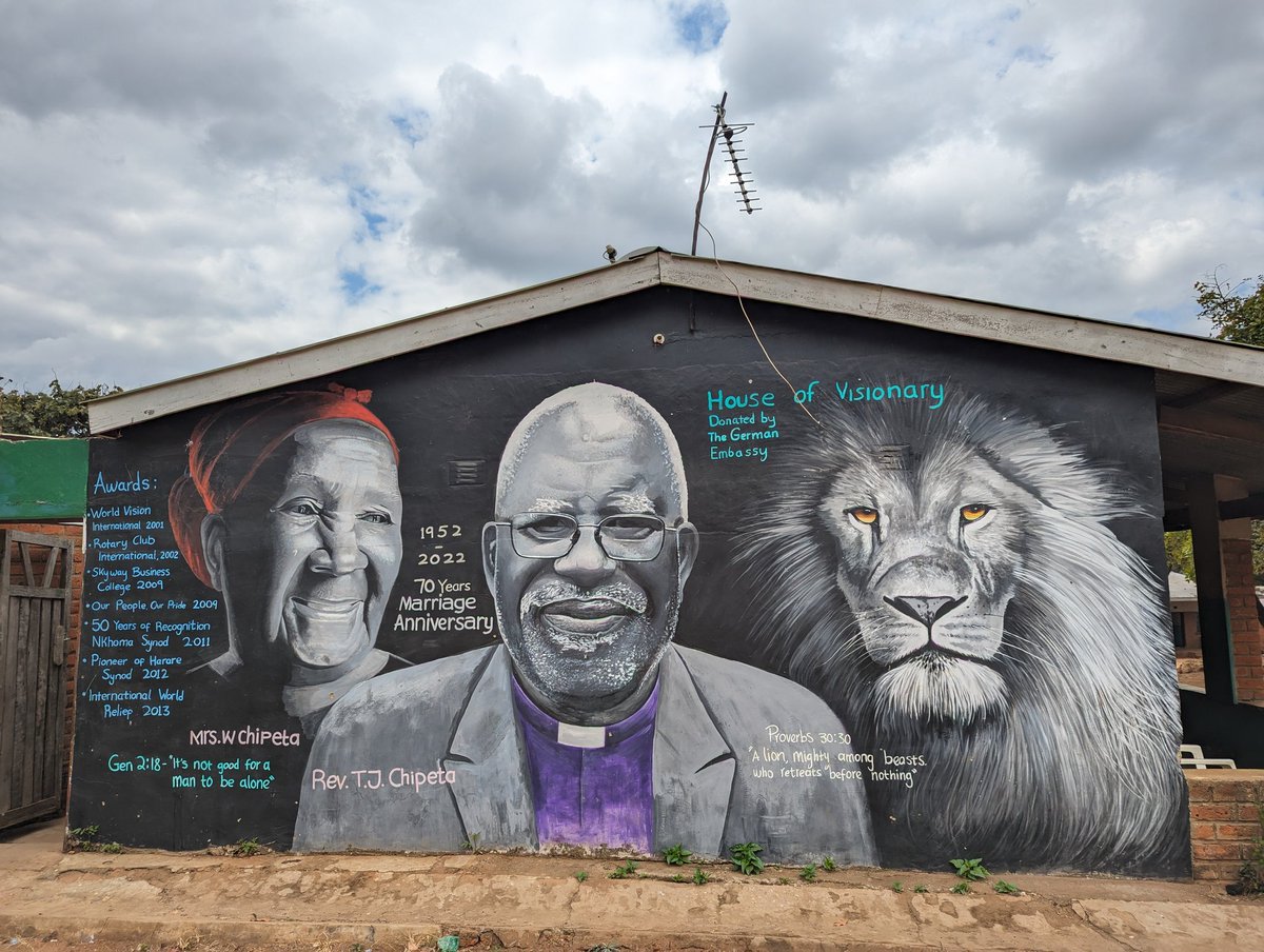 DipakMoses's tweet image. Through @GiftOfChess and story telling I have met Rev.Thompson Chipeta the founder of Home of Hope,a village for Vulnerable and Orphaned children in #Malawi 🇲🇼

👇🏾
@thegiftofchess has gifted Home of Hope with #Chessboards ♟️