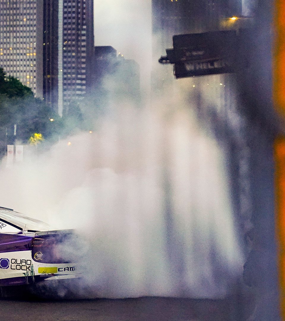 One EPIC burnout. 💨

<a href="/shanevg97/">Shane van Gisbergen</a> | @enhancehealthll | <a href="/QuadLockCase/">QUAD LOCK</a>