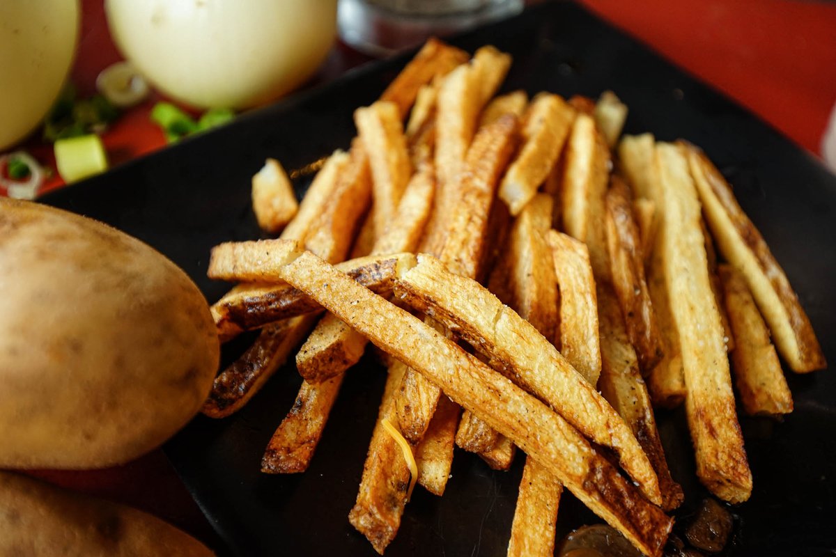 120Burger's tweet photo. Flavor Bomb Alert 💣💣💣 French Fries https://t.co/5mnDJQ7dI7