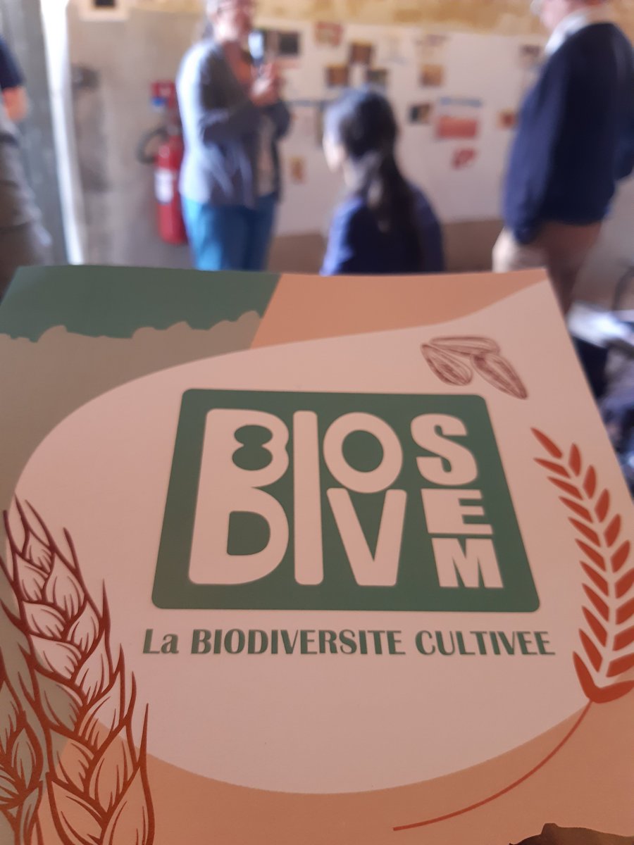 Une journée au côté <a href="/IBB_BioBretagne/">InitiativBioBretagne</a> , <a href="/INRAE_BzhNdie/">INRAE Bretagne-Normandie</a> et l'association d'une graine aux autres pour parler des semences paysannes comme levier de développement de l' #agroécologie. La ville de Rennes porte un projet de maison des semences paysannes qui doit y contribuer !