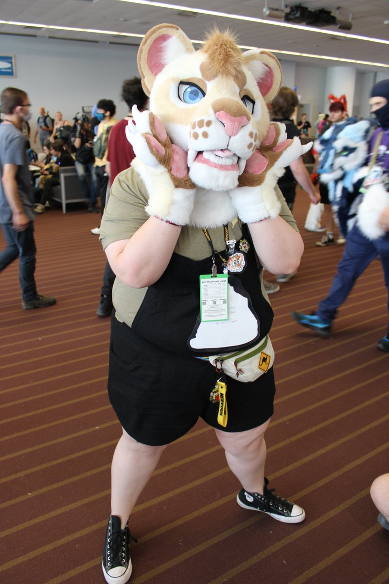 #anthrocon2023 <a href="/wallabyshark/">✦ saturday ✦ also walbo 🔆</a>