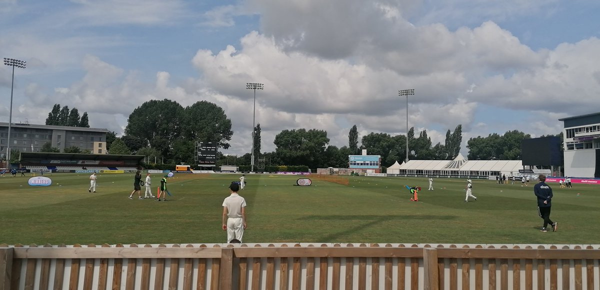 Thank you <a href="/DerbyshireCCC/">Derbyshire CCC</a> for a fun day of Primary Schools #cricket. A happy runners-up <a href="/Dukes_Primary/">Duke of Norfolk CE Primary School</a> team 😃🏏🙌🥈