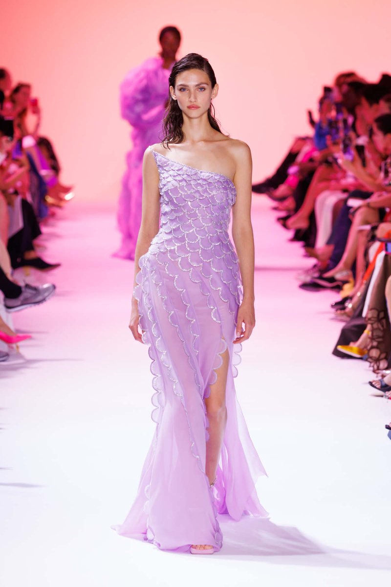 FashionweekNYC's tweet photo. Take a look at Georges Hobeika Fall 2023 Couture https://t.co/AHgnseaZlw