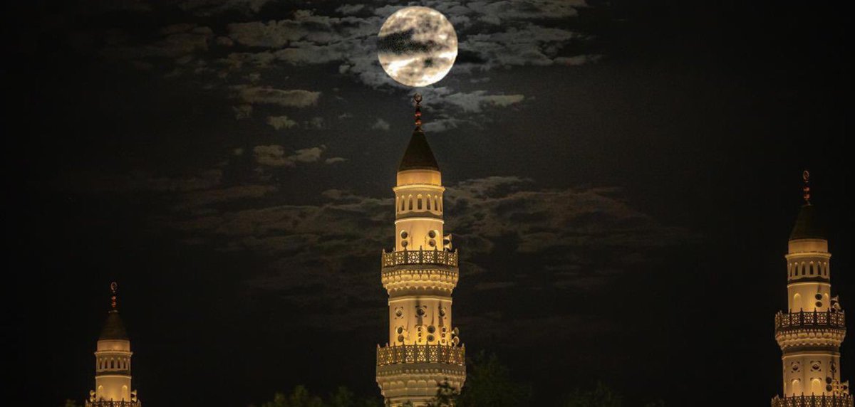 ndtvgoodtimes's tweet photo. These Breathtaking Pics Of The #Supermoon Is A Sight To Behold
#Superluna #supermoon #BuckMoon #BerryMoon #Trending #Viral https://t.co/YeXy4LGdn7