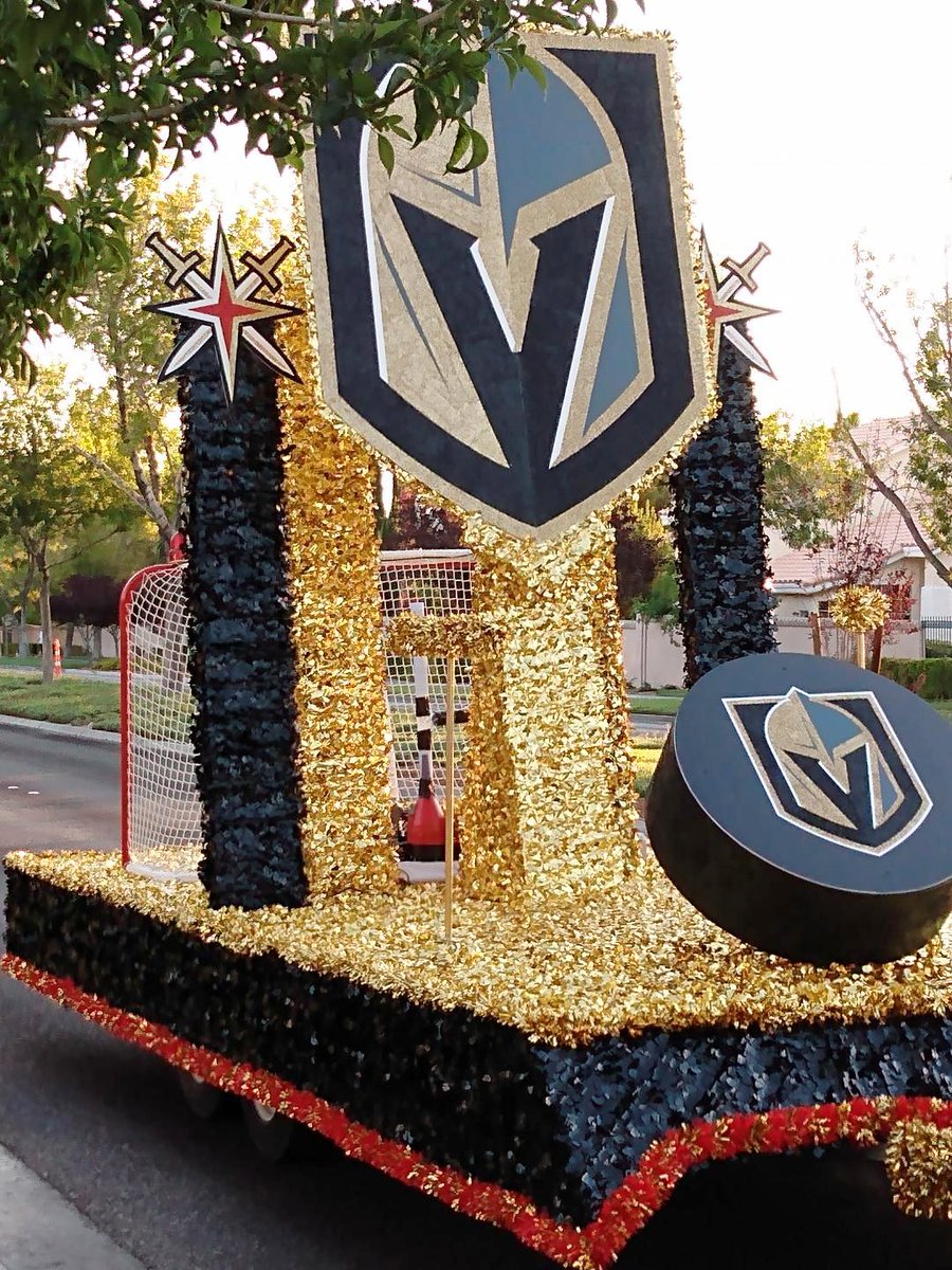 ElissaShakal's tweet photo. #4thofJuly2023 #Summerlinlv #LasVegas #parade setting up.  A preview of some of the floats!  #StarsandStripes #redwhiteandblue #IndependenceDay https://t.co/EvOPbkxYSh