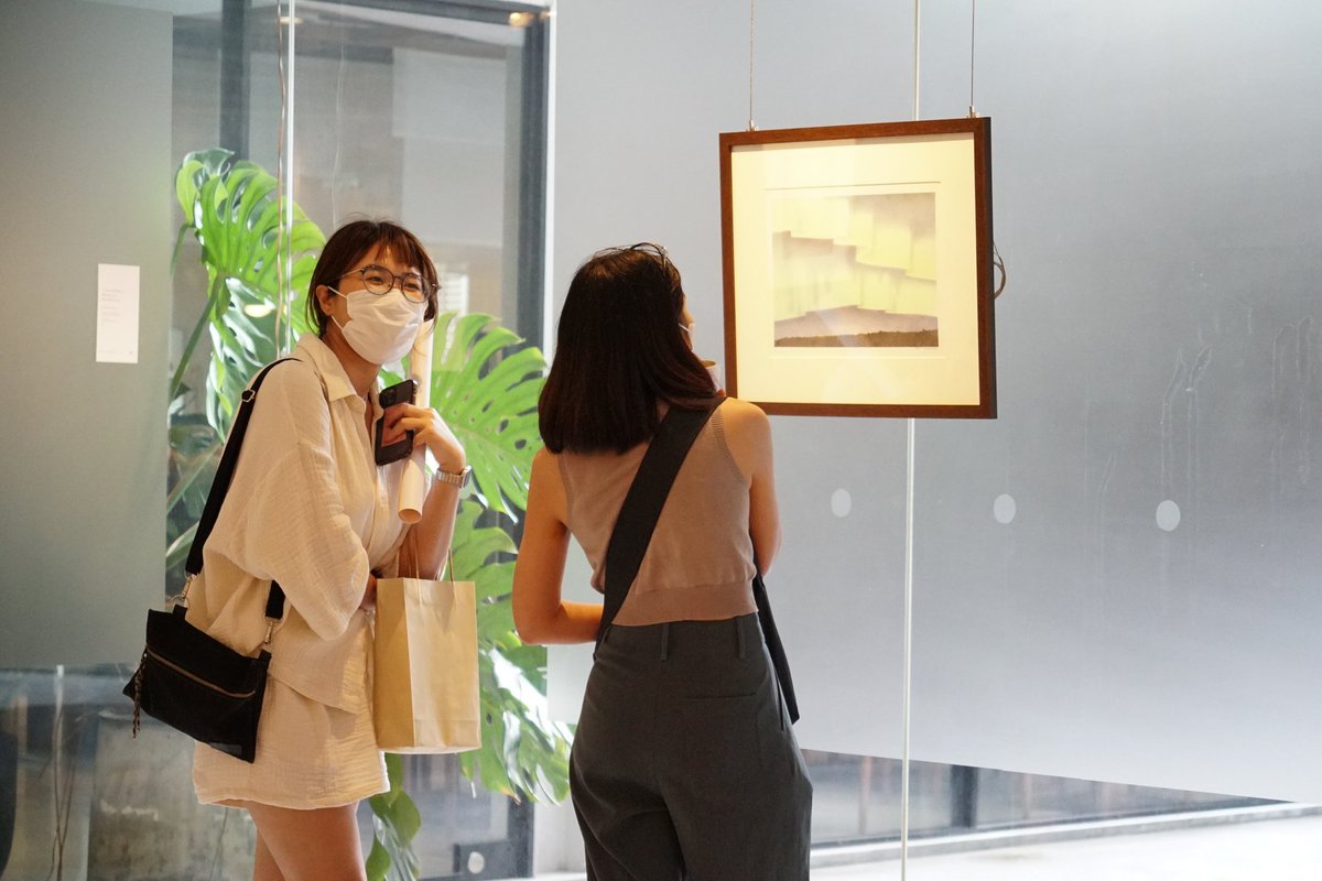 BlueBlurryMonday🫐 tweet media