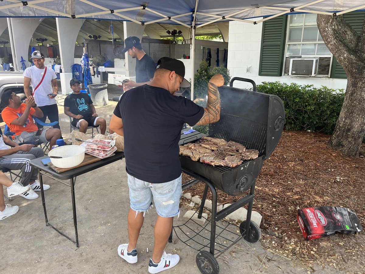 Grill  in the Barn” Bentornato”<a href="/angeld007/">Angel D. Lozano</a> <a href="/josebenitez1210/">Jose Benitez</a> 😎👊💪👍🙏🏻🙏🏻🙏🏻