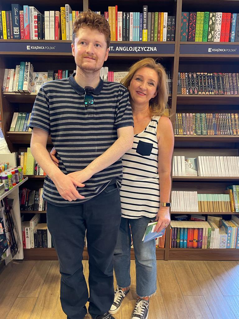 andrea_no5's tweet image. The cleaning &amp;amp; packing is done. Time for some last visits to some favourite spots to say goodbye &amp;amp; drop off thank you cards. Warsaw you will always be special❤️#dcu #ErasmusPlus #timetogohome