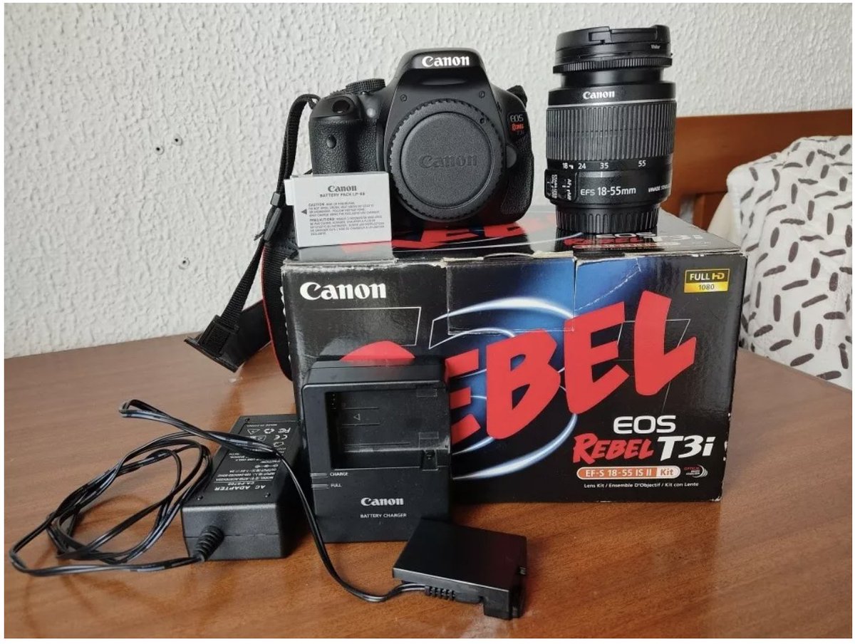 MichaelStevenUF's tweet photo. Hola amigos, debido a varias cosas de la vida, estoy vendiendo mi primera cámara, una canon rebel t3i con todos sus accesorios ( un lente 18 - 55mm - teleobjetivo 70 - 30mm, maleta, cargador,  2 baterias y una sd de 16 gigas) La dejo en 1'300.000 negociables. Imagen de referencia https://t.co/n6Q7eas8fc