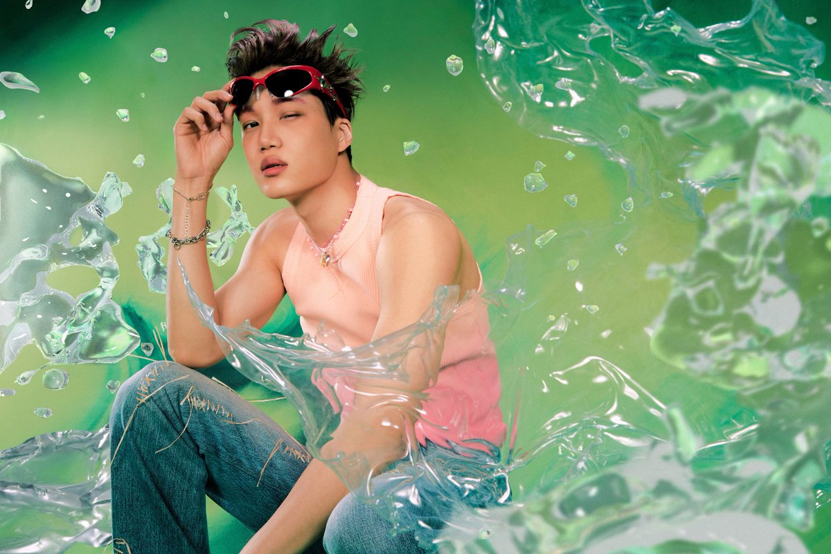Kaiusafanunion's tweet photo. So bright and colorful. No man ever looked so good in a tank top. We can't wait until this mv comes out. 💛🐻💛

D-5 TO EXIST 
EXO GROWS BRIGHTER 
#EXO_TeaserImage7
#EXO_EXIST
#EXO_CreamSoda
@weareoneEXO #KAI https://t.co/mtitSFPIxb
