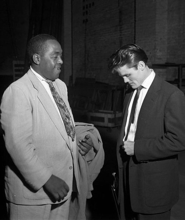 CharlieParkerKC's tweet photo. SIGN UP TODAY for the official Charlie Parker newsletter to receive all of the latest news, events and exclusive releases! https://t.co/hRFiLr3wB3
—
#CharlieParker #CharlieBirdParker #BirdLives #Newsletter #EBlast #MailingList #Legend https://t.co/Jnv0RraWpk