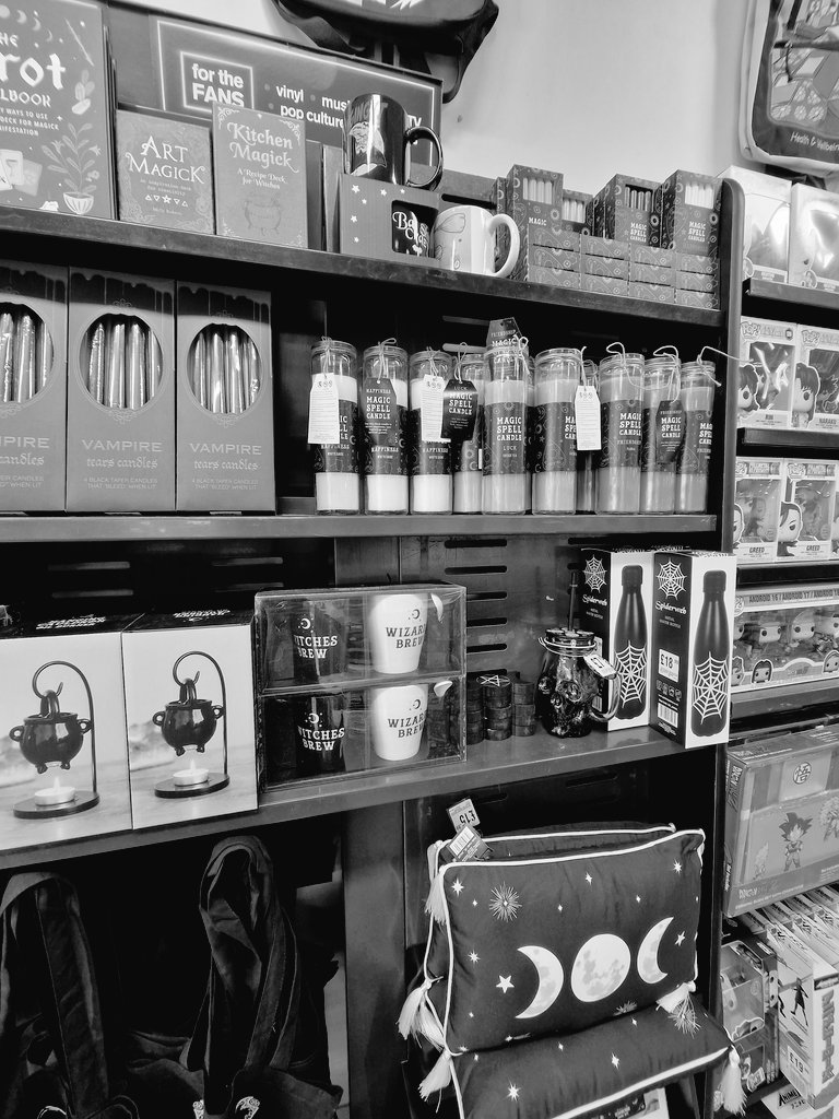 🪄 Spellbound 🌛

Prepare to be bewitched with all this new stock which consists of candles, teacups (of course) and comfy pillows! 

Fly down on your broomstick and check out this stock yourself ✨️

#hmvportsmouth #spellbound #witches #spells #tarot