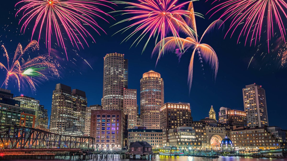 ✨Baby, you're a firework✨ Happy Fourth of July! #BroadwayInBoston 

📸: Shutterstock