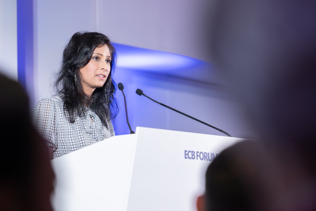 In a new podcast with the European Central Bank, the IMF’s Gita Gopinath discusses the state of the global economy and the risks of a more fragmented world.

🎧Listen to the podcast: bit.ly/3NnS9tQ