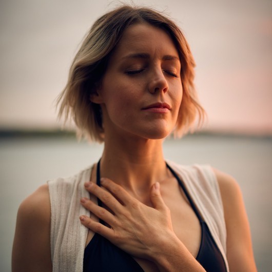 BreatheInChill's tweet photo. Take a deep breath and find out why your breath holds the key to understanding yawning during meditation. 

Read the full article: Why Do I Yawn When I Meditate? The Surprising Answer
▸https://t.co/pPMq55YbN2

#meditation #DailyMeditationPractice #yawn https://t.co/w1O8VGprcn