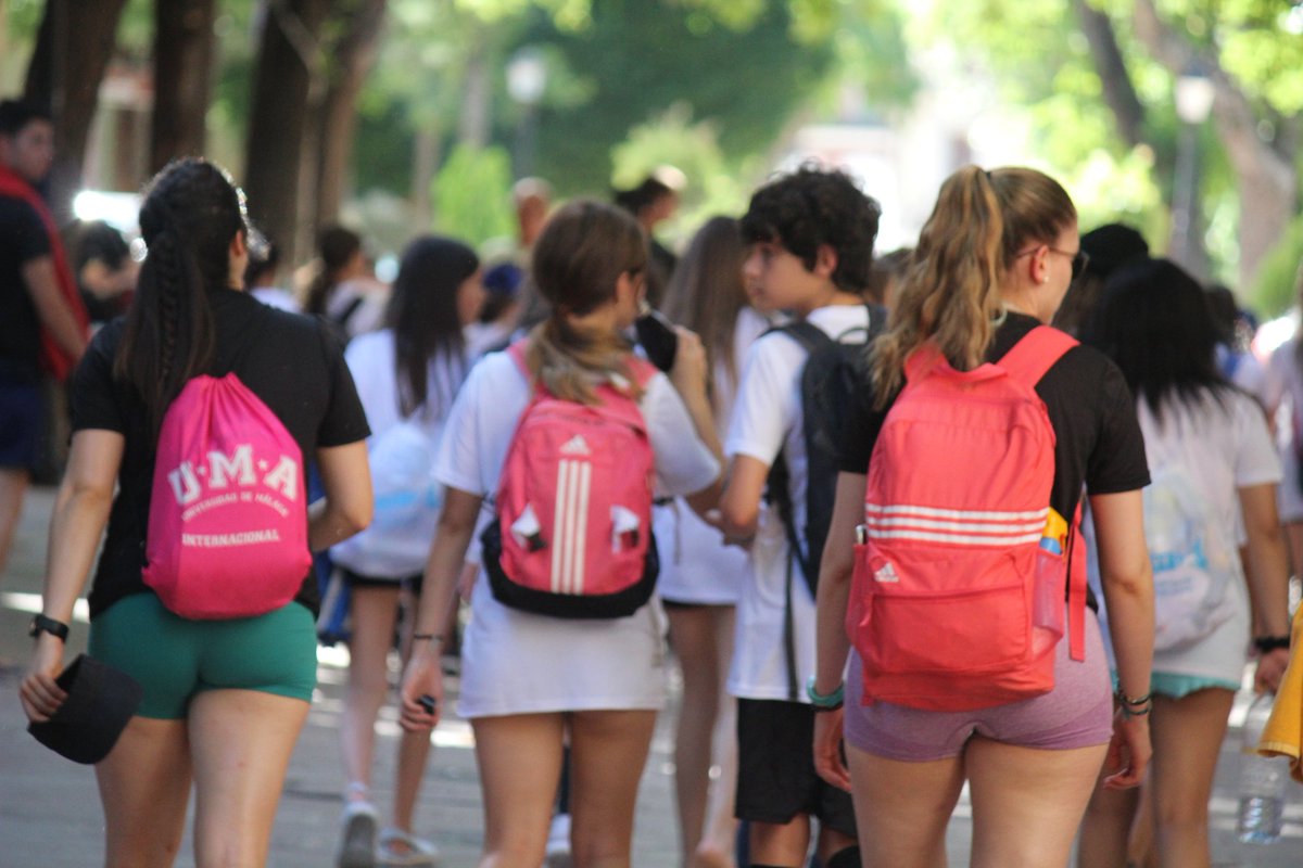 CampusRFEVB's tweet photo. 🚶🏻 Nuestros campuseros y campuseras han salido a dar un paseo por Guadalajara para visitar su calles.
#CampusRFEVB https://t.co/9ETTAZtybE
