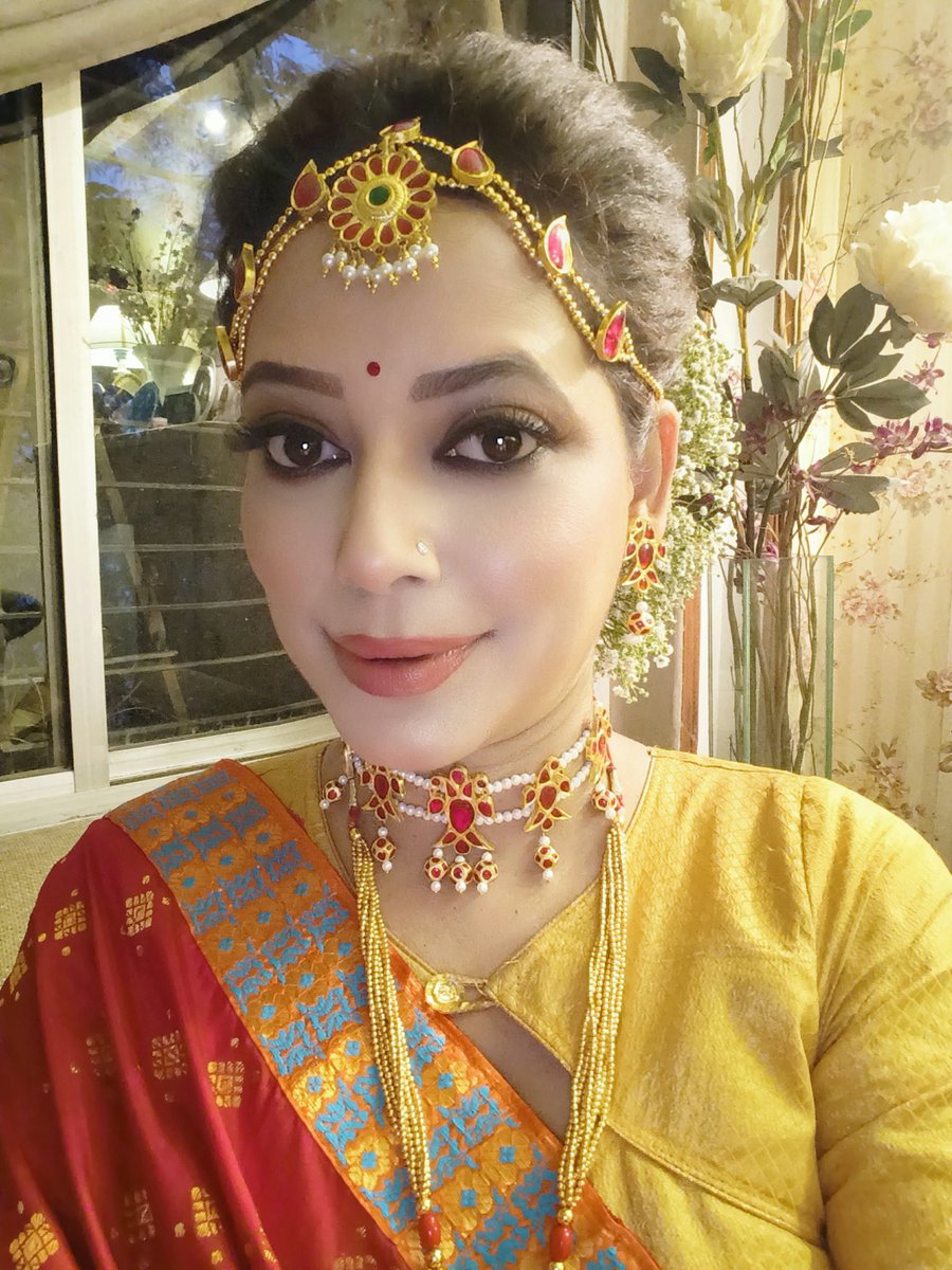 MillieDas's tweet photo. Gohona is every girl's best friend. 
By Eclat
Eclat's Bridal Collection. That can be part of a wedding collection too for anyone. DM for collabs. Attire- Fab U 
MUA - Reshmina
#actor #indianactor #assameseactress https://t.co/LZu3mNCAOC