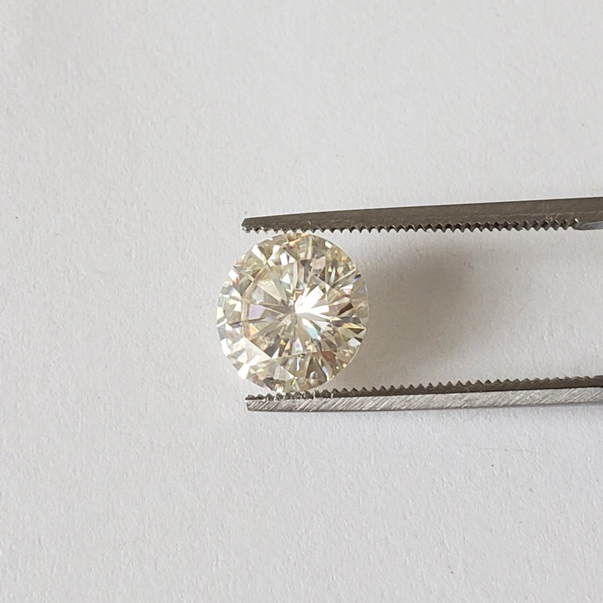 CanagemDotCom's tweet image. Moissanite | Round Diamond Cut | Pale Yellow | 9mm 
presented by Canagem.com 

at bit.ly/3NAFV12

#DiamondAlternative #DiamondReplacement