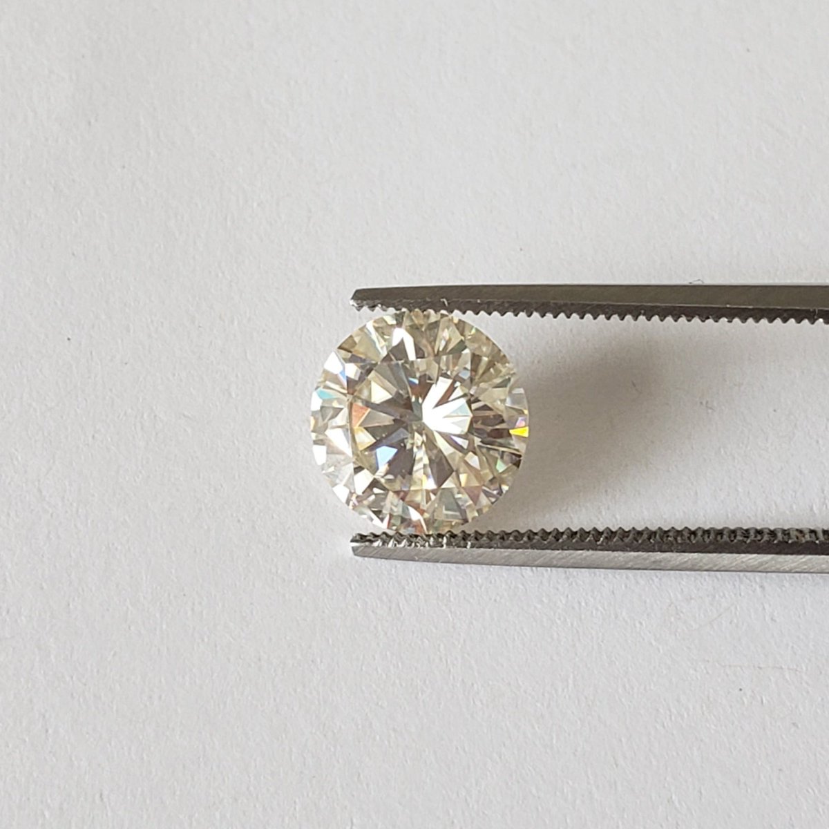 CanagemDotCom's tweet image. Moissanite | Round Diamond Cut | Pale Yellow | 9mm 
presented by Canagem.com 

at bit.ly/3NAFV12

#DiamondAlternative #DiamondReplacement