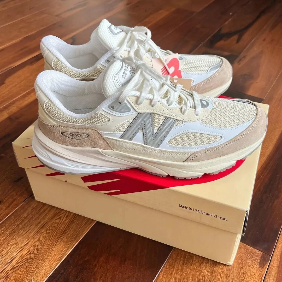 houseofheat's tweet photo. Peep this upcoming 990v6 👀

SEE MORE: https://t.co/YTmrOkuH1t https://t.co/2eq8Bkw8VW