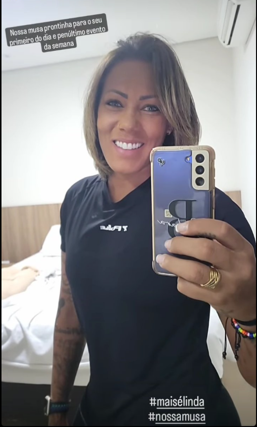 Saintlmx's tweet photo. Aniversário da #nossamusa #maisélinda hoje🥺❤️ https://t.co/HyoHeLyHtY