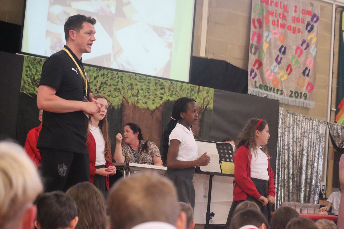 PVFCFoundation's tweet photo. We've been working with @StThomasCEPrim1 year six students for ten weeks to create impactful ideas using the six principles of social action from #iWill🌍

The finale? A Dragon's Den pitch to choose the winning idea!

#PVFC | #PVFCFoundation | @PLCommunities https://t.co/CJH4BRqozq