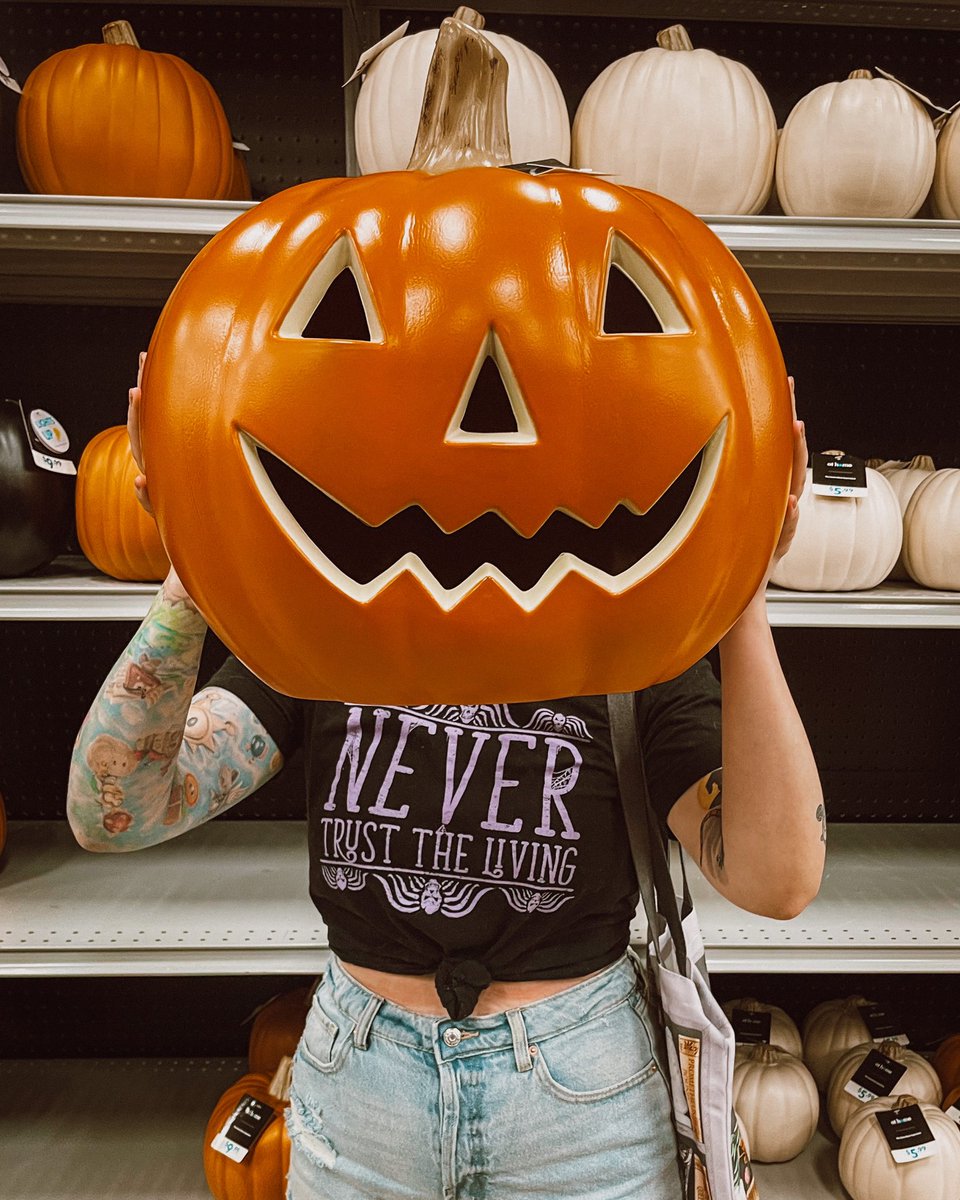 happy halloween decor hunting day!🎃