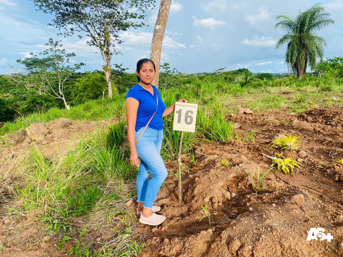 #Nicaragua 🇳🇮 | El gobierno municipal de #ElAlmandro, en el departamento de Río San Juan, hizo entrega de lotes de terreno del programa Bismark Martínez.✊🏻🇳🇮