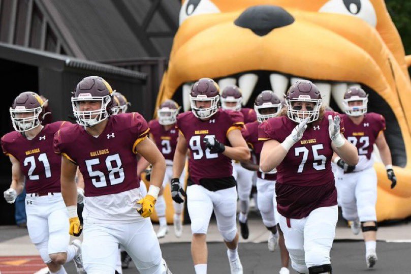 UMD_Football's tweet photo. 5️⃣8️⃣ Days Til Kickoff!

Player Spotlight: Andrew Klopp

🏡Baldwin, WI
📚Business 
🏈LB

Q: What does family mean in our program here at UMD? 

A: I would say having a group of brothers that always have your back on and off the field that you can go to if you ever need anything! https://t.co/rJt5IZur1I
