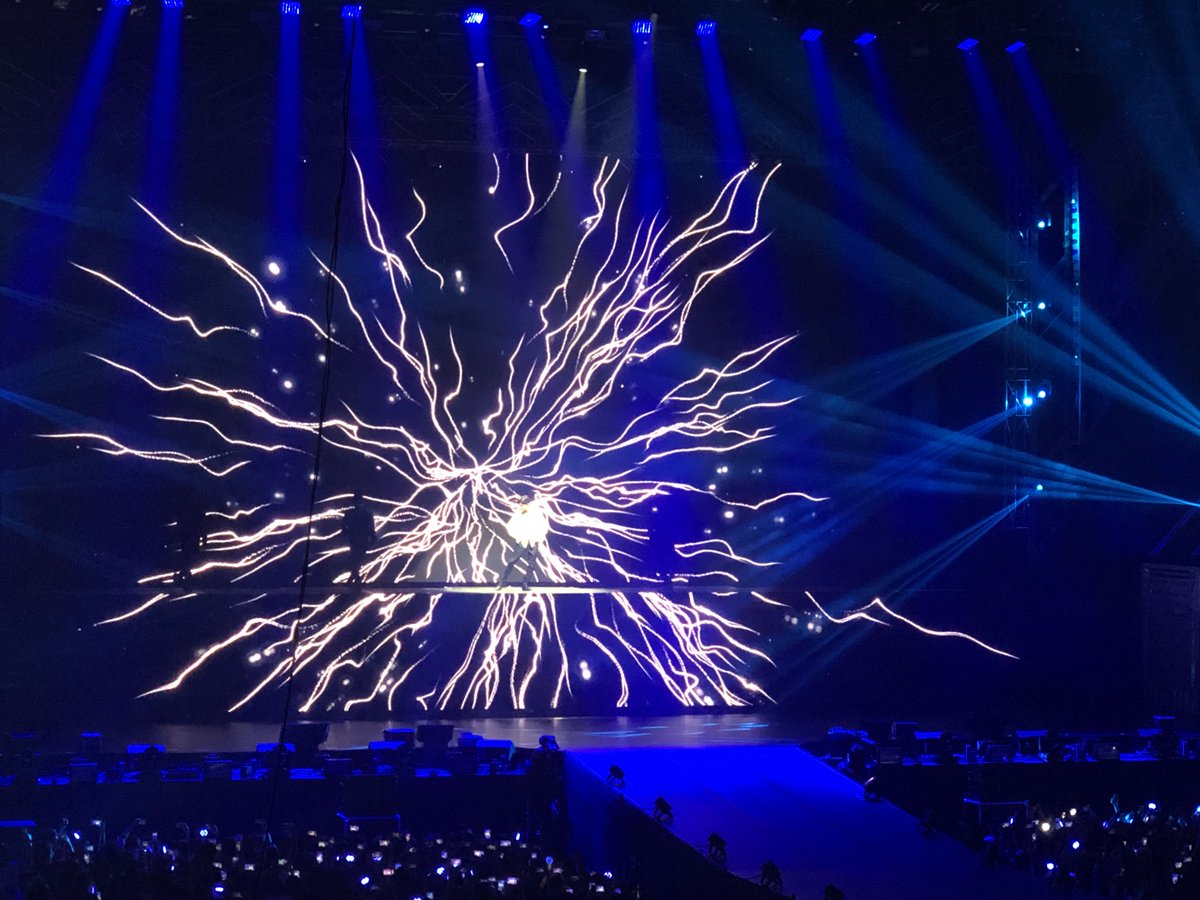 nikkio96's tweet photo. #Chen’s photos giving me flashbacks of #Suho’s Been Through number in #EXplOration! 🩷🩷🩷 Photo &amp; vids taken in #EXplOrationinManila &amp; #EXplOrationinSG 🥰😍
#EXO
D-5 TO EXIST
EXO GROWS BRIGHTER 
#EXO_TeaserImage7
#EXO_EXIST
#EXO_CreamSoda
@weareoneEXO https://t.co/F3XRD0H2Wa