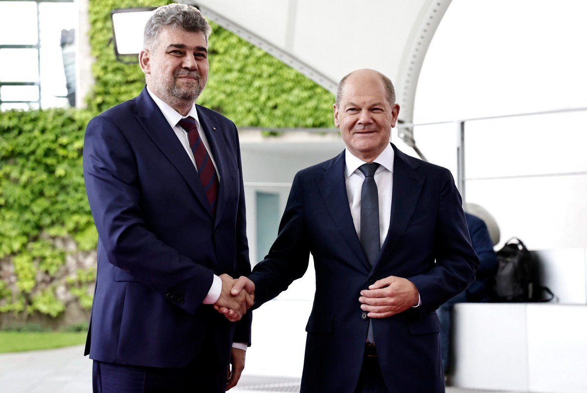 CiolacuMarcel's tweet photo. Positive meeting with @Bundeskanzler Olaf Scholz today in Berlin, discussing about a common 🇷🇴🇩🇪 action plan. Economic relations, support for Ukraine &amp; Republic of Moldova, consolidating our strategic cooperation &amp; #Schengen integration of Romania have been on our agenda. https://t.co/hTR9HF0H2j